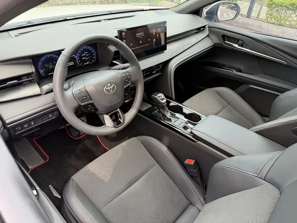 Toyota Camry 2026 — фото 9