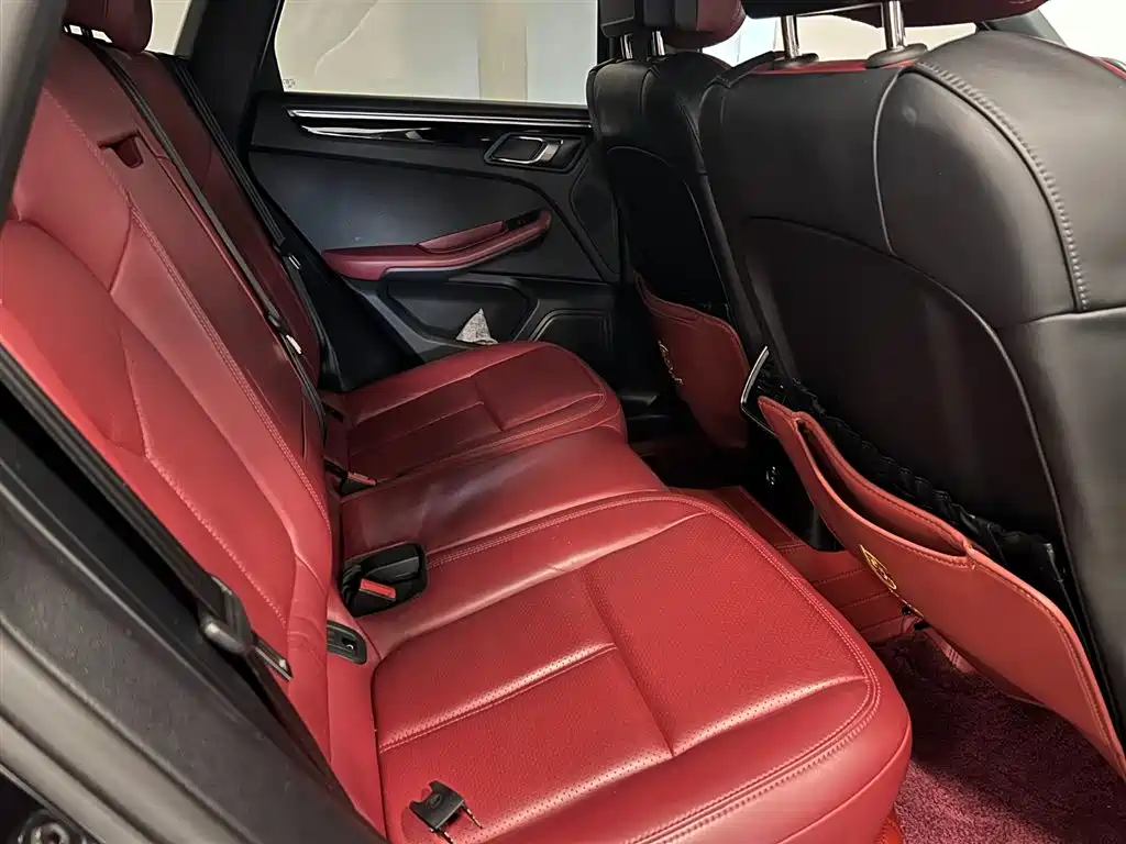Porsche Macan 2023 — фото 14