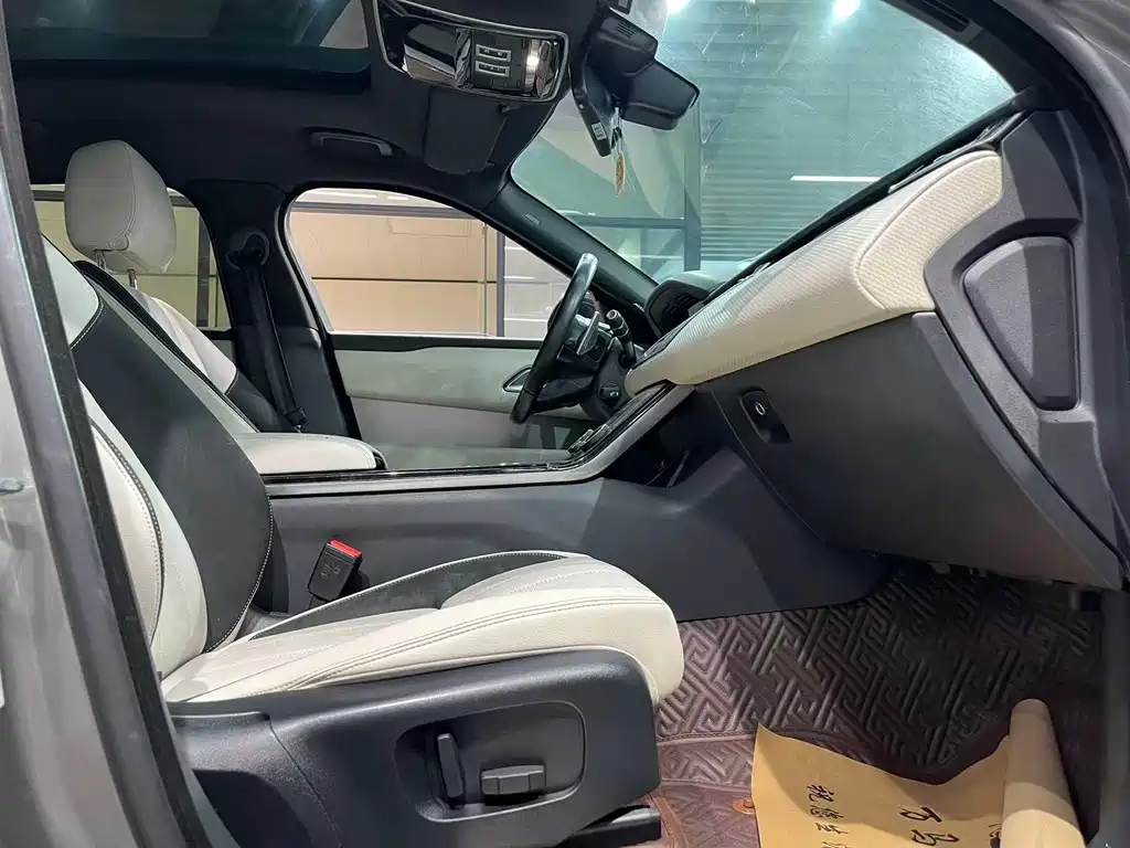 Land Rover Velar 2018 — фото 18