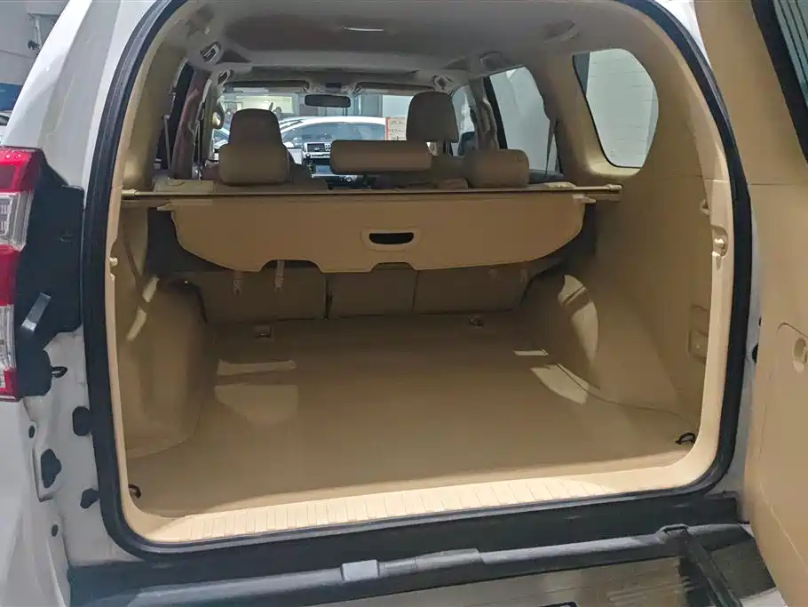 Toyota Prado 2015 — фото 4
