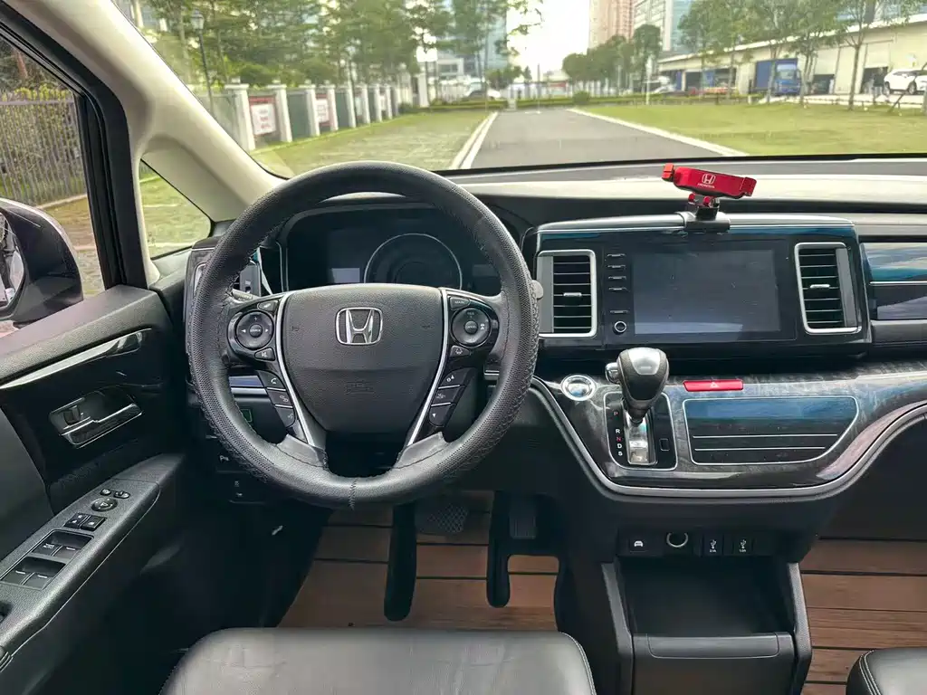 Honda Elysion 2020 — фото 23