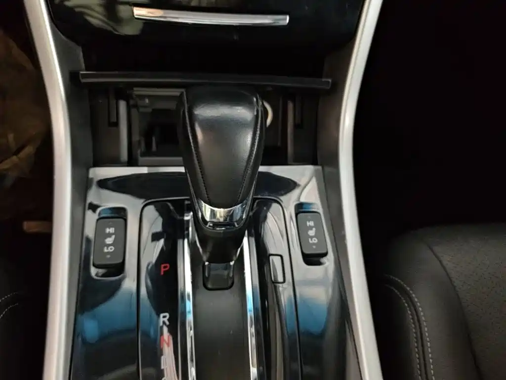 Honda Accord 2017 — фото 10