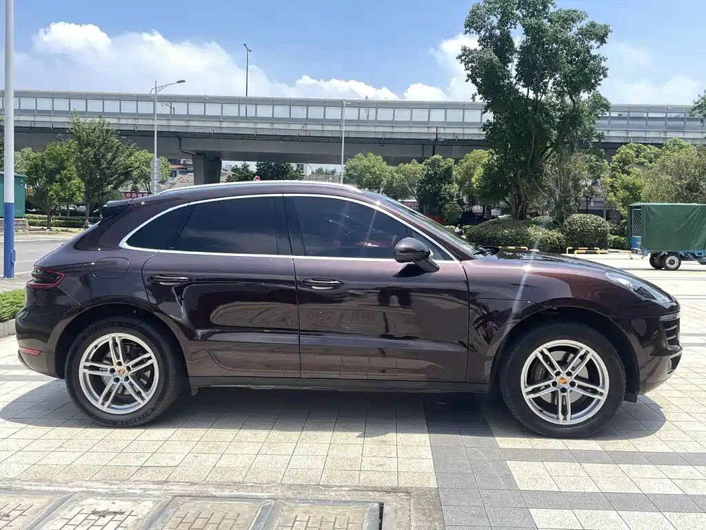 Porsche Macan 2014