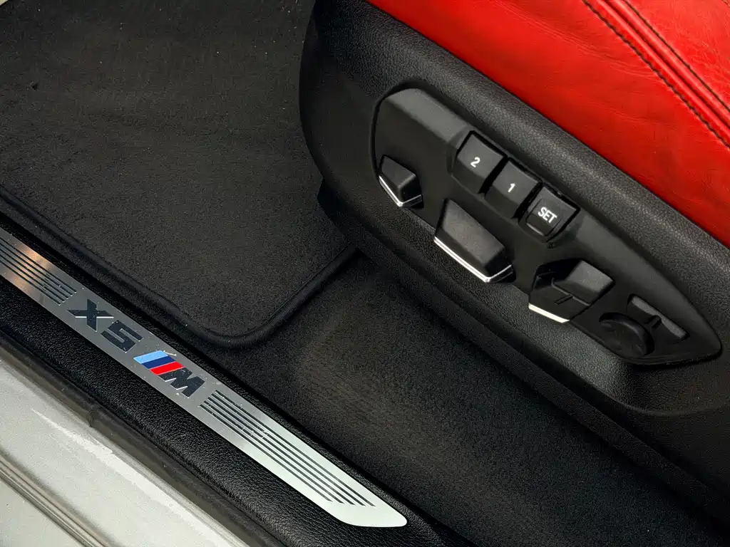BMW X5 M 2015 — фото 27