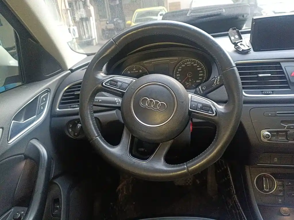Audi Q3 2017 — фото 3