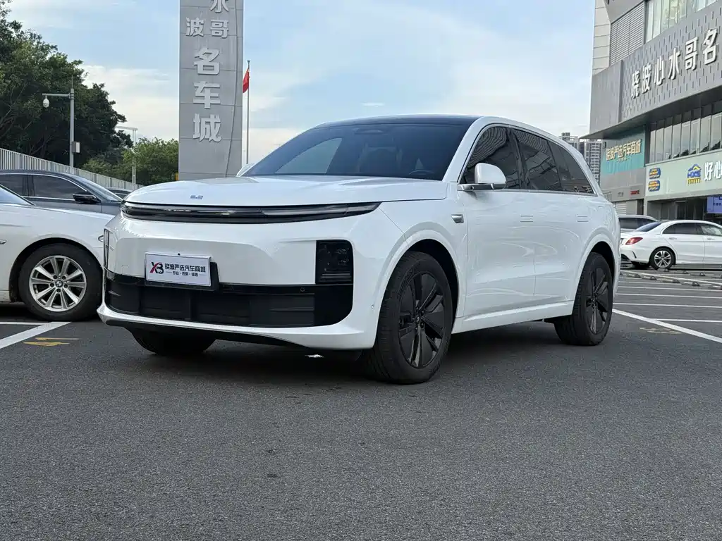 Li Auto Li L6 2025