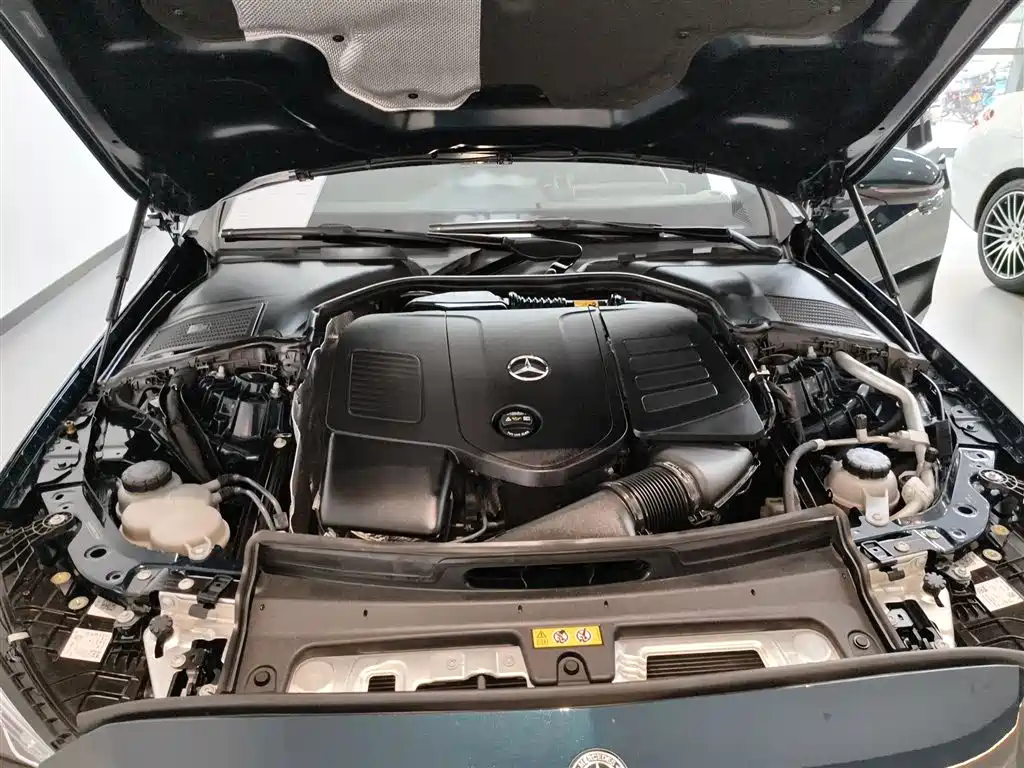 Mercedes-Benz C-Class 2023 — фото 20