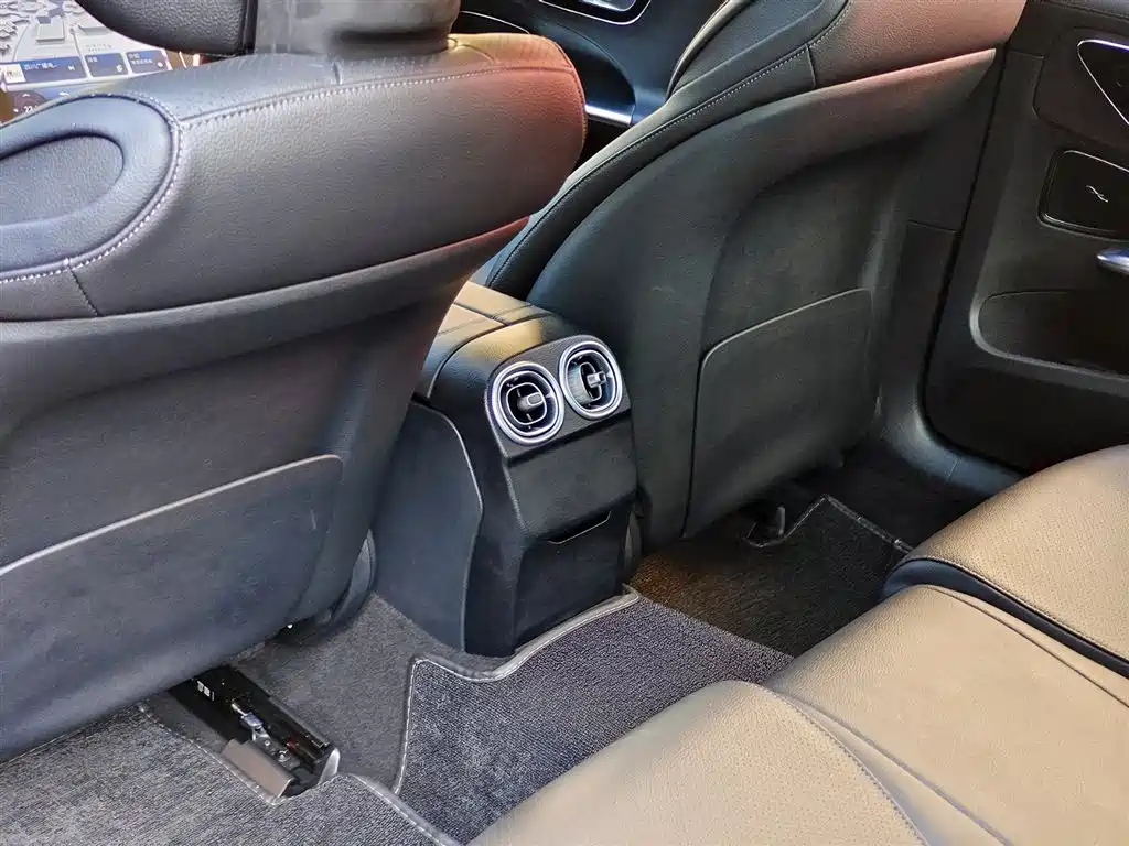 Mercedes-Benz C-Class 2022 — фото 9