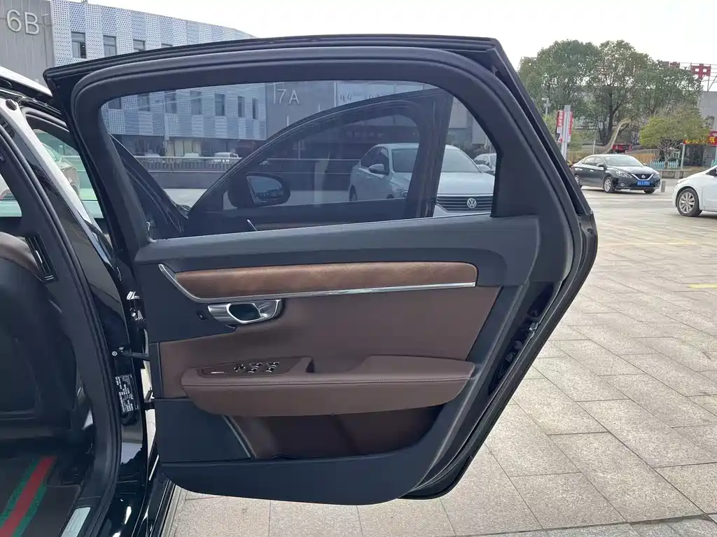 Volvo S90 2022 — фото 20