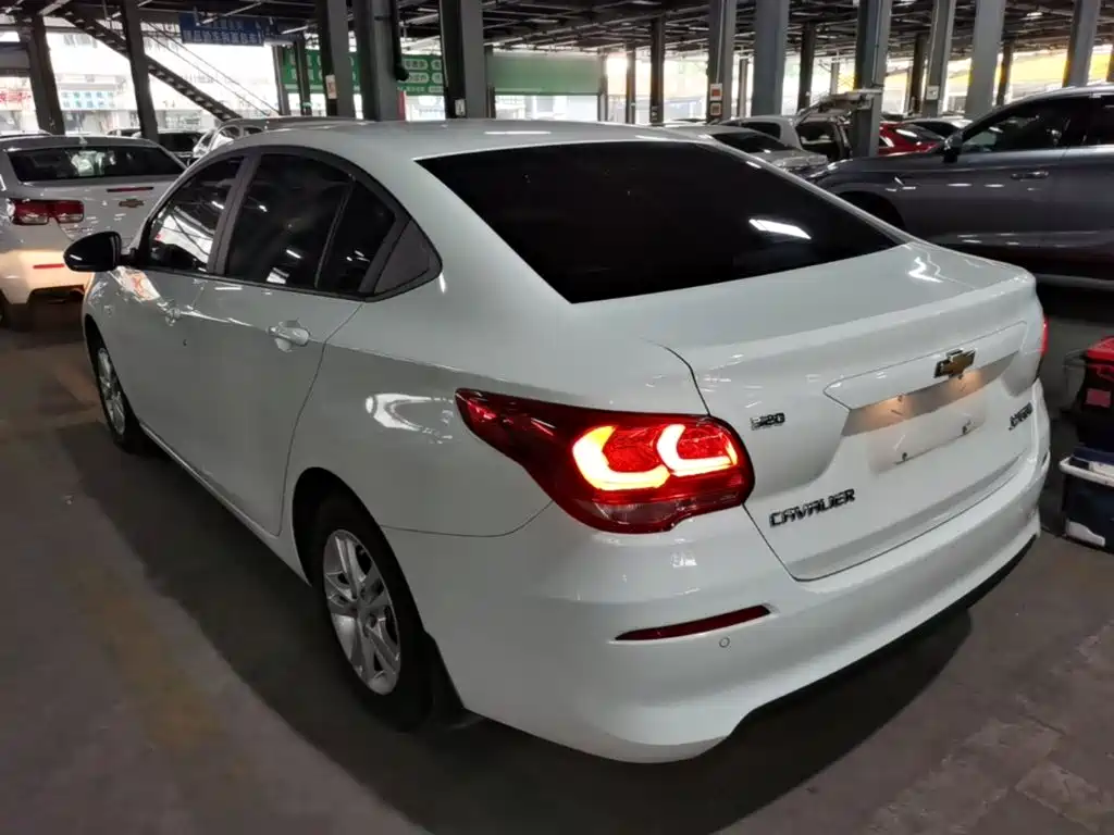 Chevrolet Cavalier 2018 — фото 5