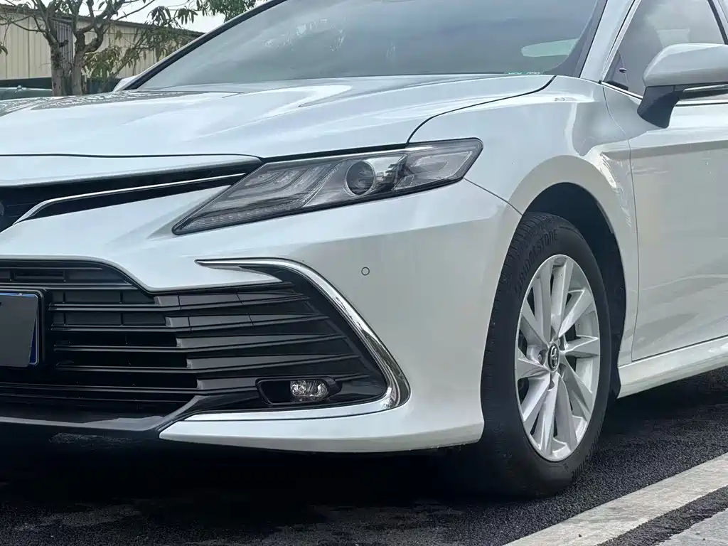 Toyota Camry 2021 — фото 11