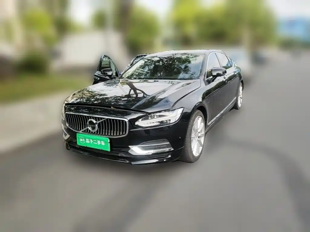 Volvo S90 PHEV 2019