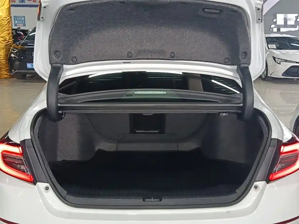 Honda Accord 2022 — фото 19