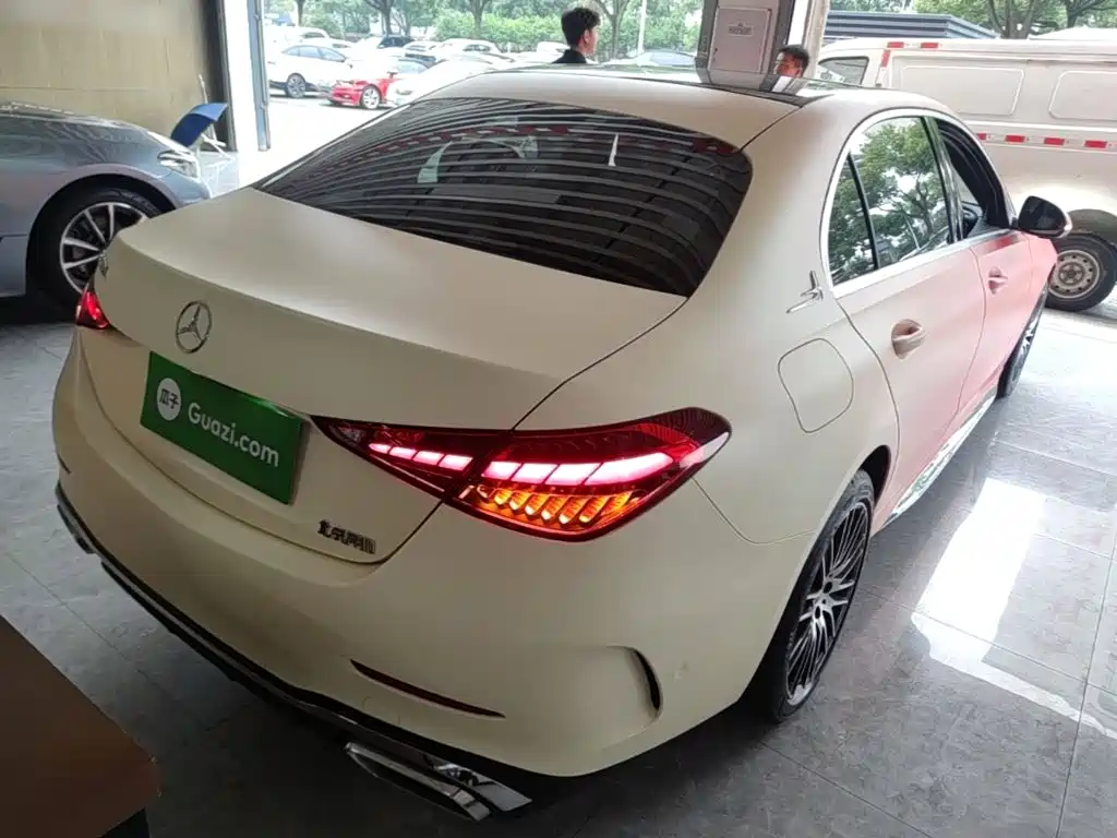 Mercedes-Benz C-Class 2025