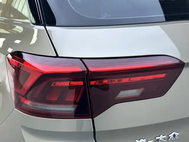 Volkswagen T-Roc 2020 — фото 13