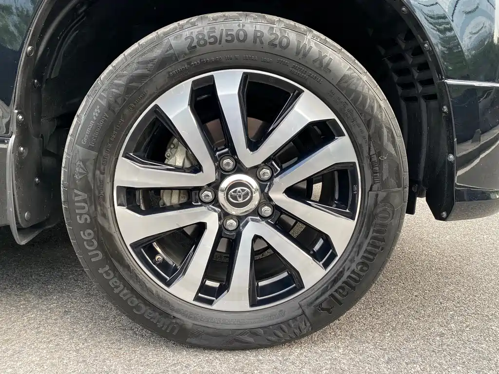 Toyota Land Cruiser 2019 — фото 24