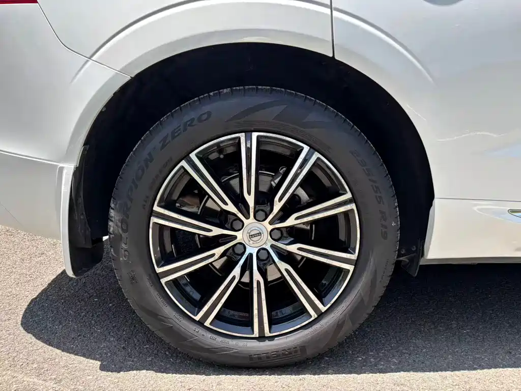Volvo XC60 2021 — фото 21