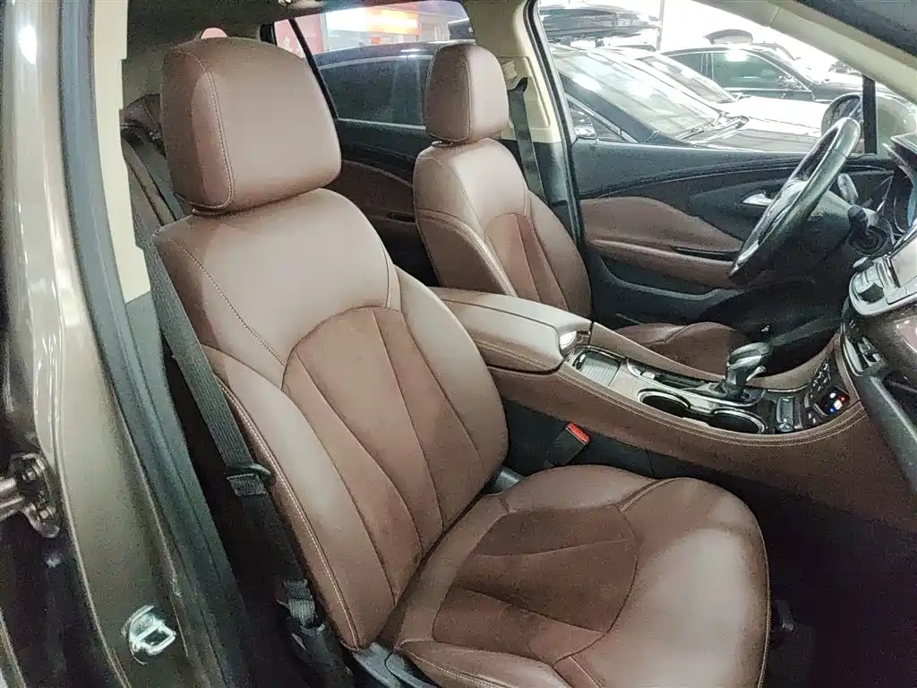 Buick Envision Plus 2018 — фото 20