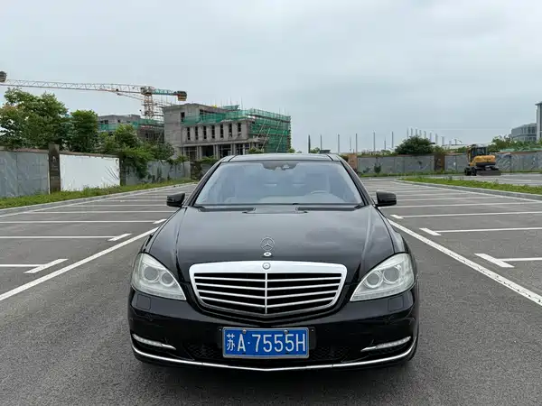 Mercedes-Benz S-Class 2010