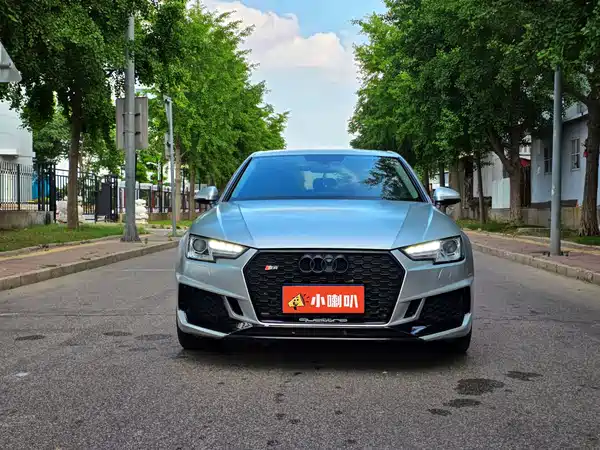 Audi A4L 2017