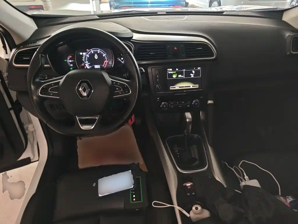 Renault Kadjar 2018 — фото 10
