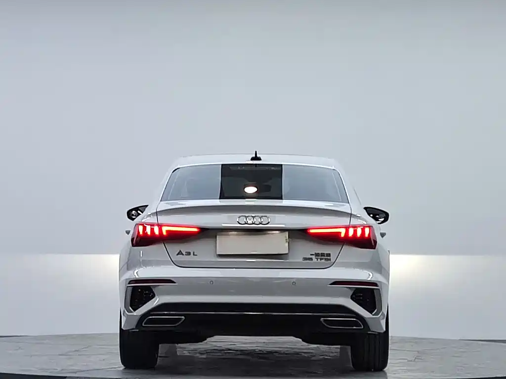Audi A3 2022 — фото 7