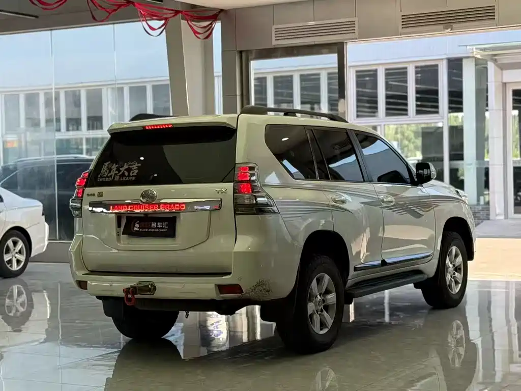 Toyota Prado 2017 — фото 7