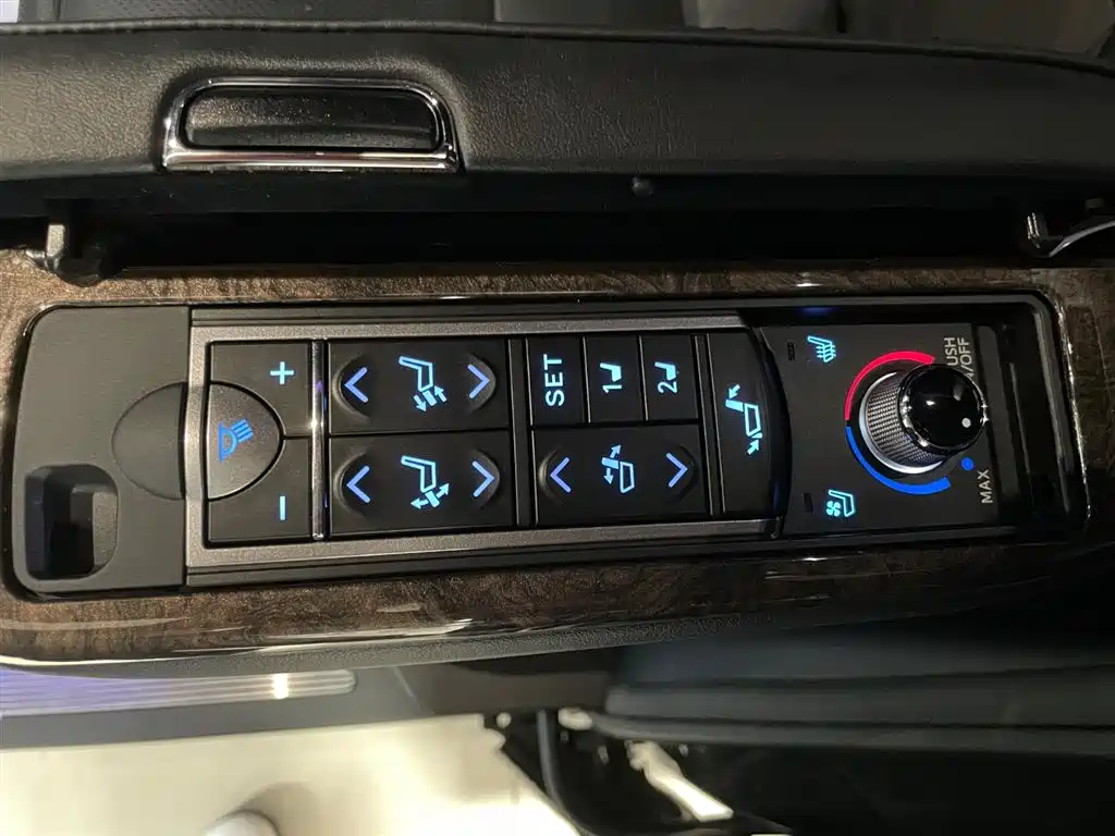 Toyota Alphard 2021 — фото 16