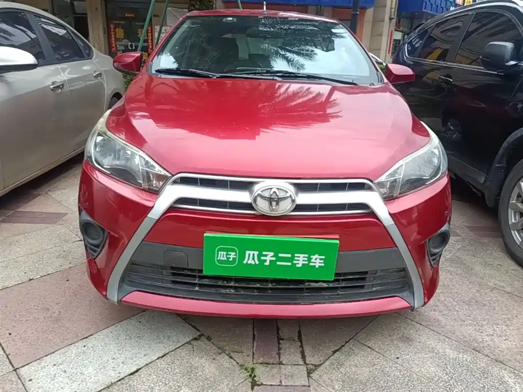 Toyota Yaris L 2015 — фото 3