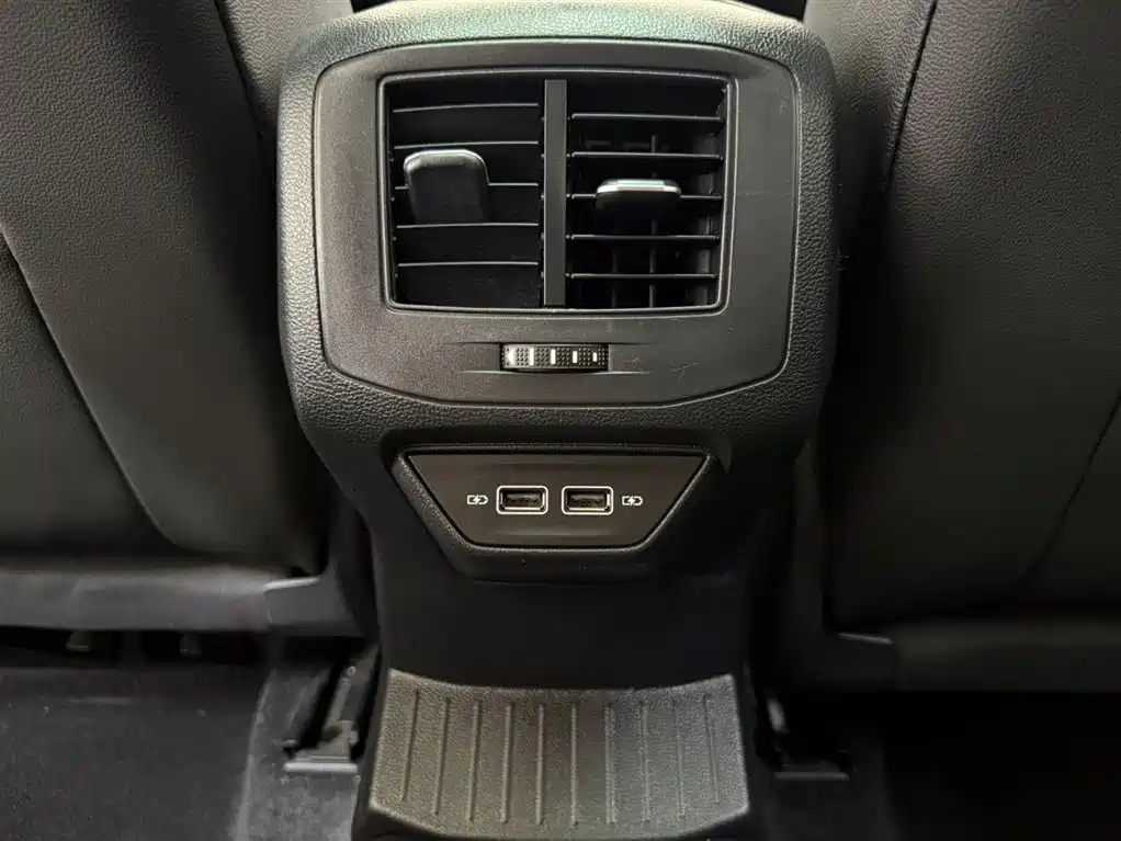 Volkswagen T-Roc 2022 — фото 15