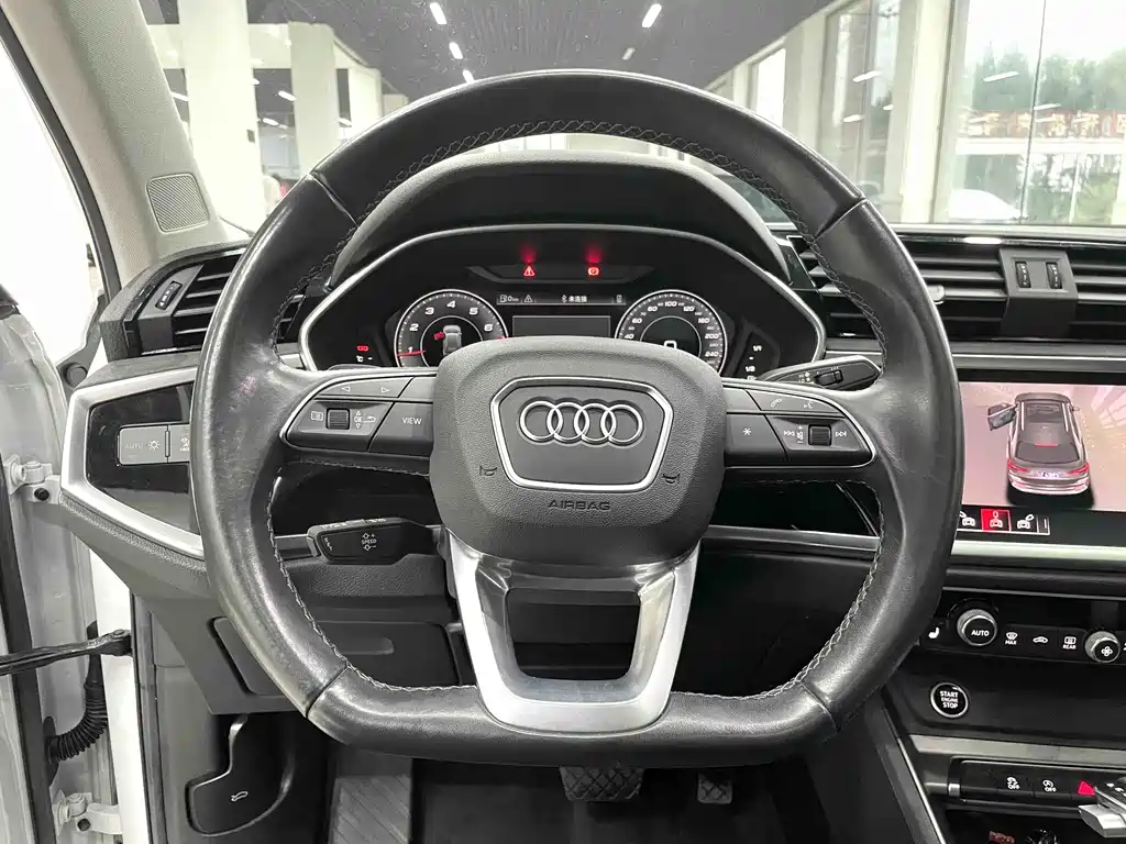 Audi Q3 2022 — фото 8