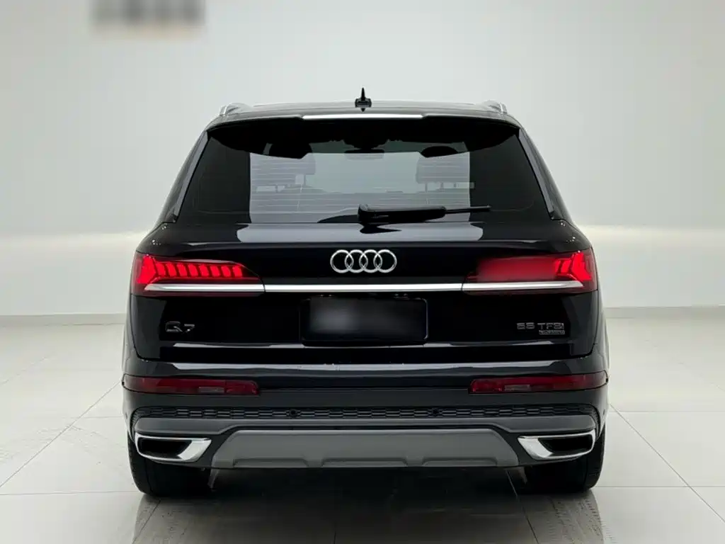 Audi Q7 2021 — фото 6