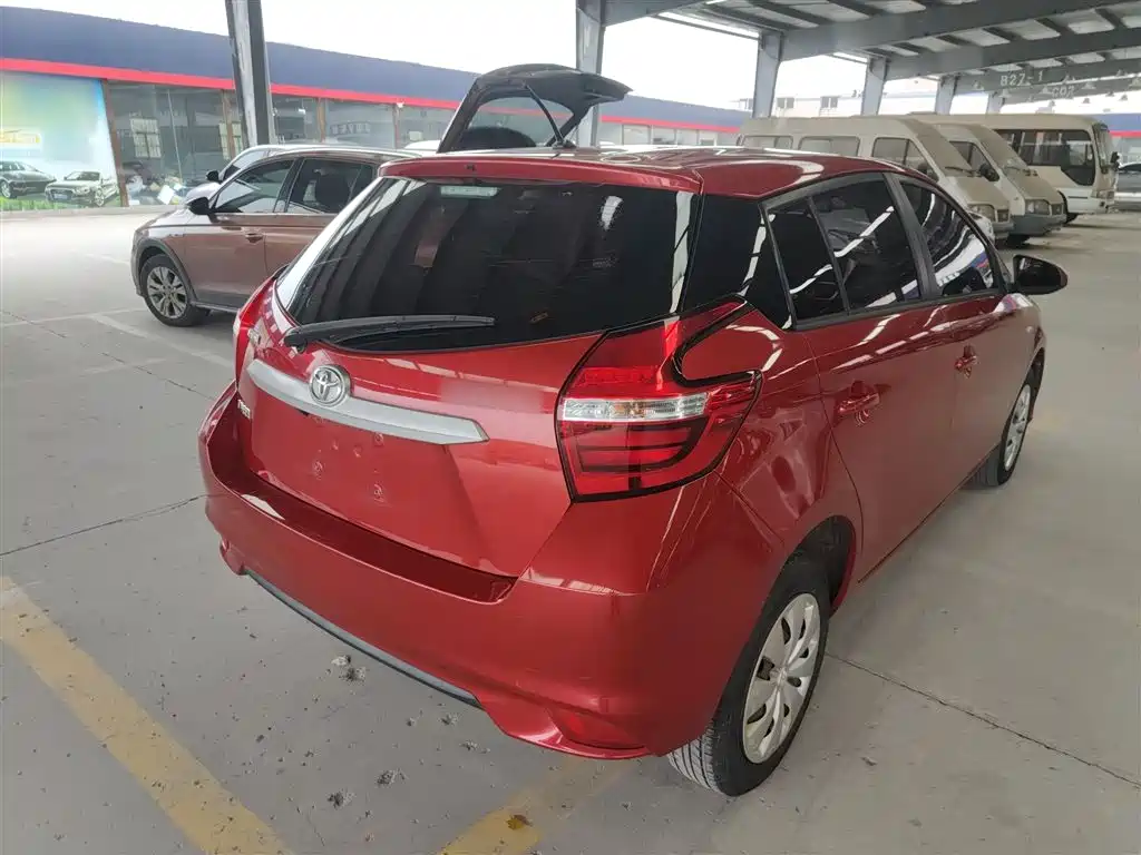 Toyota Yaris L 2018 — фото 5