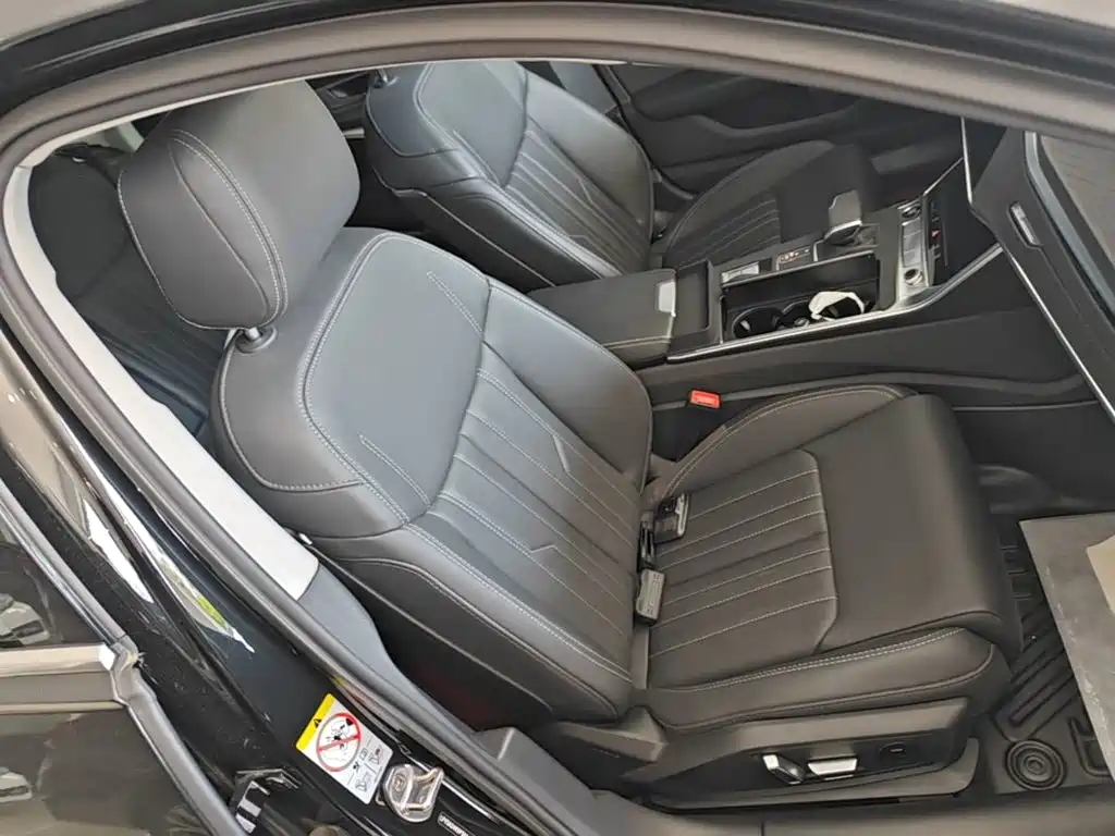Audi A6L 2023 — фото 20