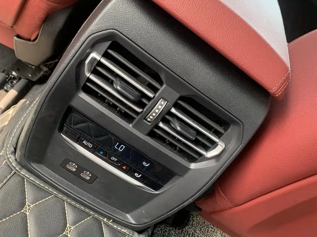 BMW 3 Series 2023 — фото 13