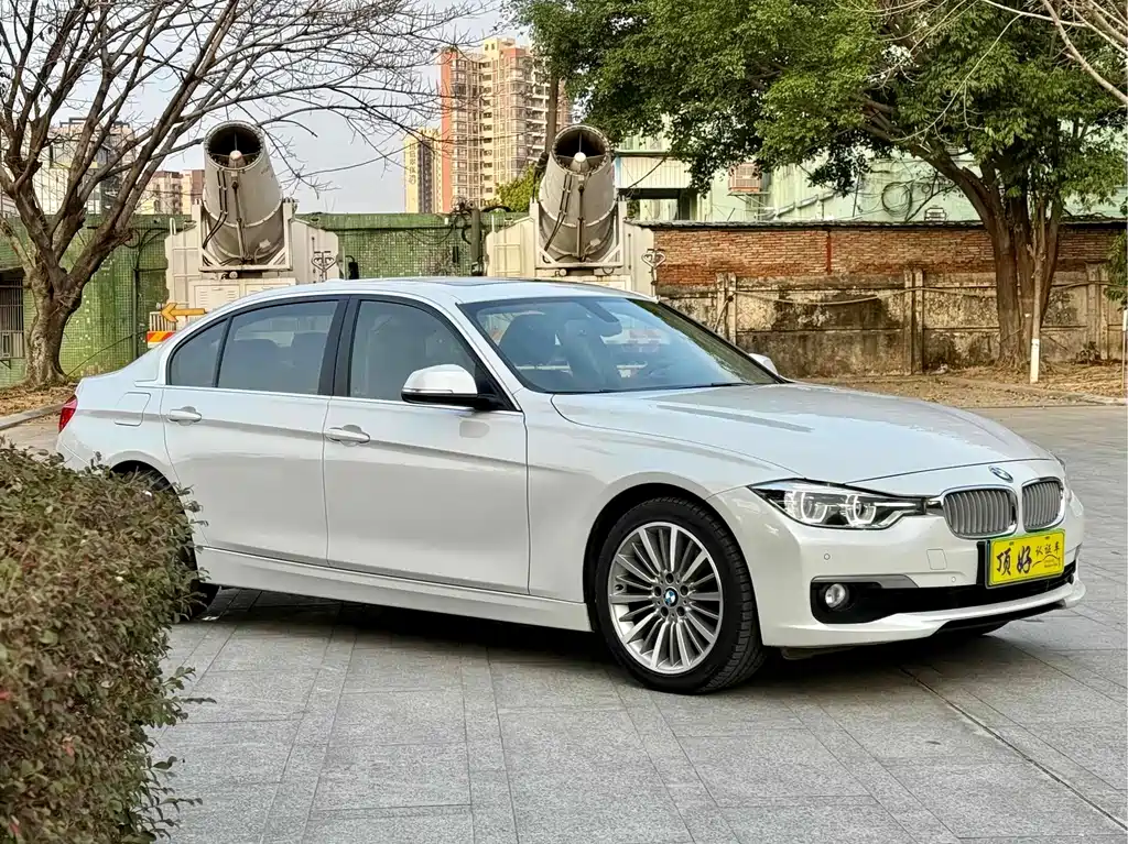 BMW 3 Series 2019 — фото 3