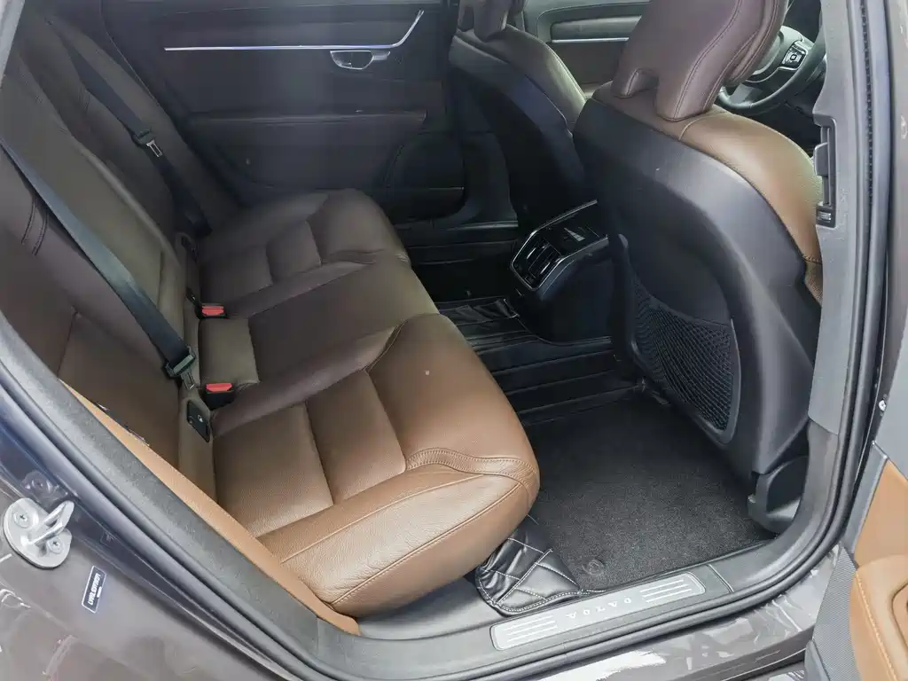 Volvo S90 2023 — фото 17