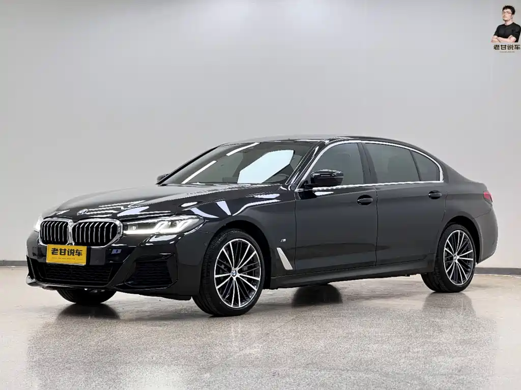 BMW 5 Series 2022 — фото 1