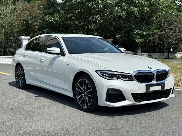 BMW 3 Series 2022
