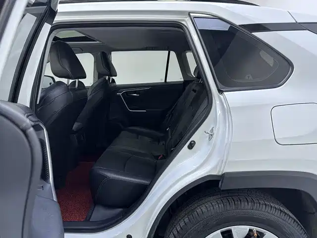 Toyota Wildlander 2021 — фото 12