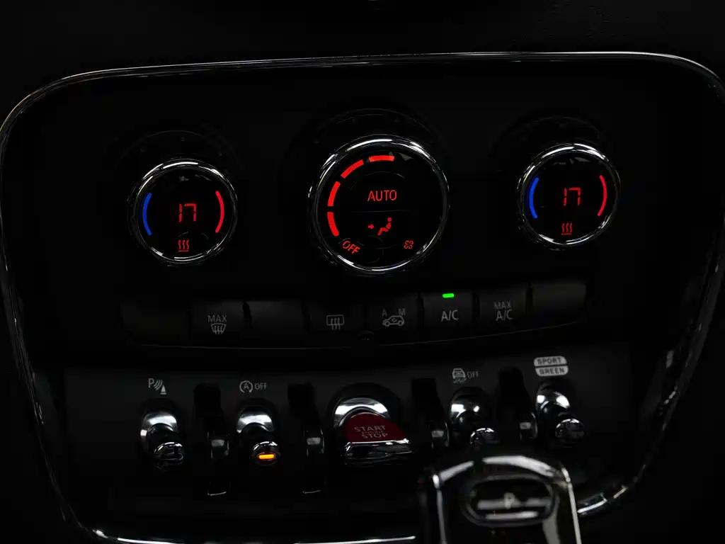 MINI Clubman 2020 — фото 18