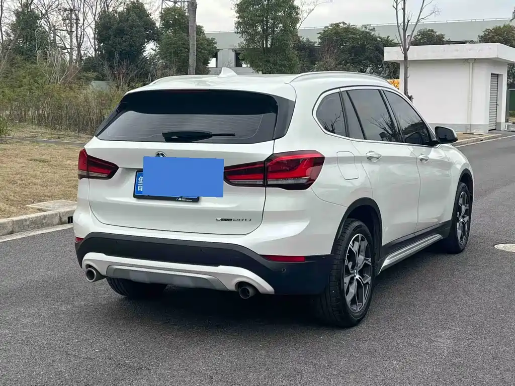 BMW X1 2021 — фото 2