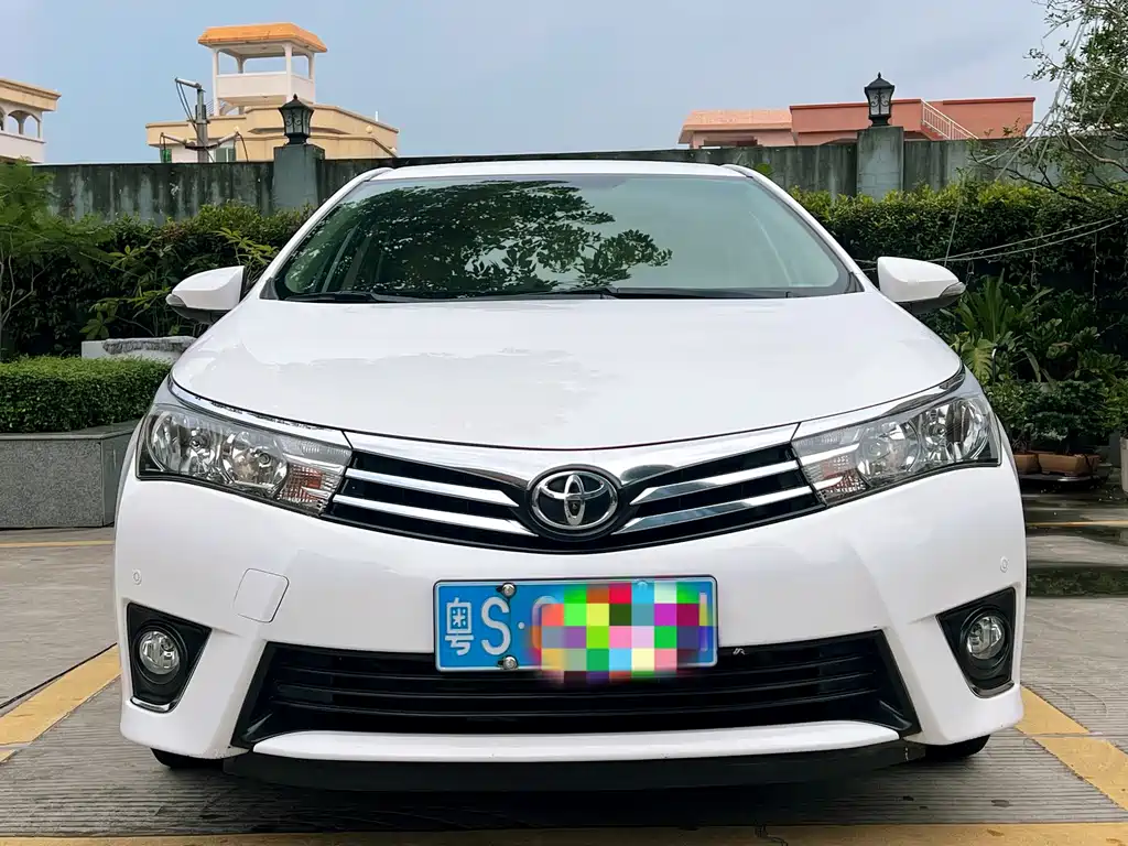 Toyota Corolla 2016 — фото 2