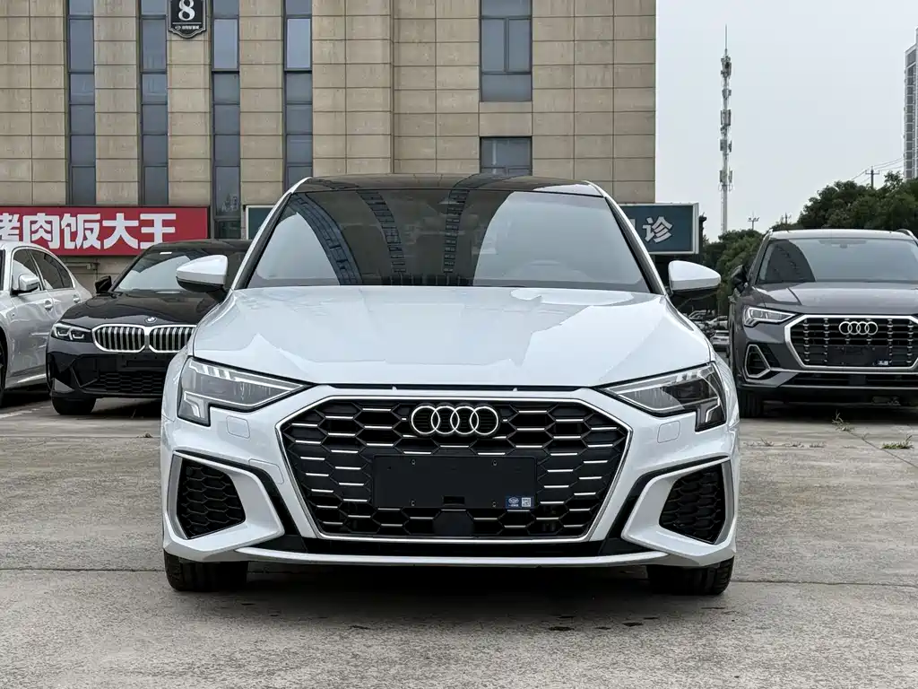 Audi A3 2022 — фото 2