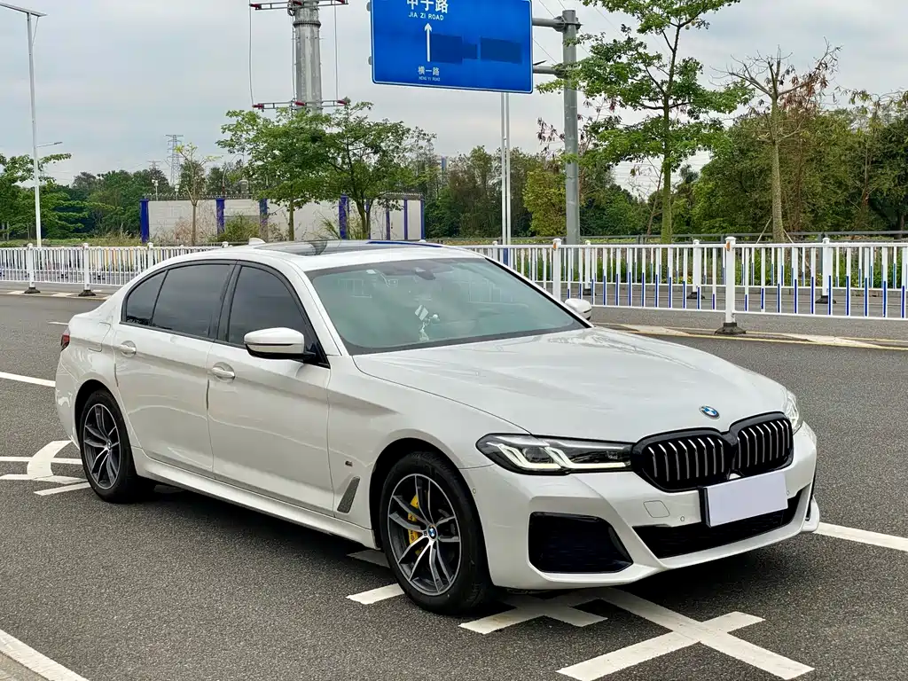 BMW 5 Series 2022