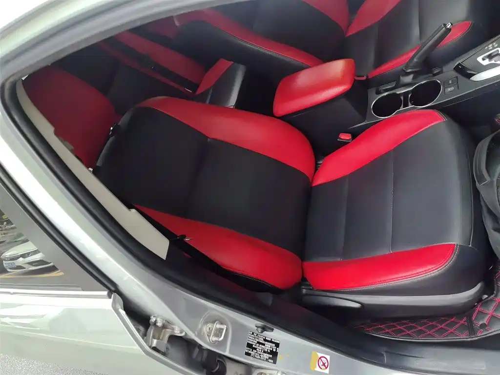 Toyota Corolla 2018 — фото 17
