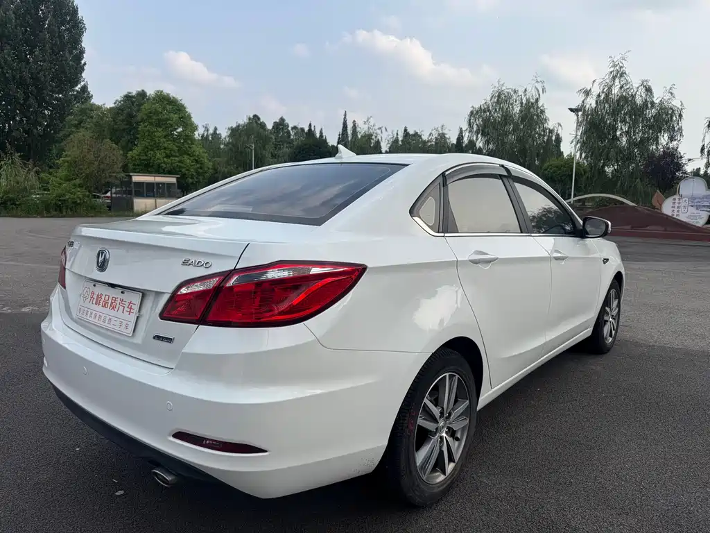Changan Eado 2017 — фото 7