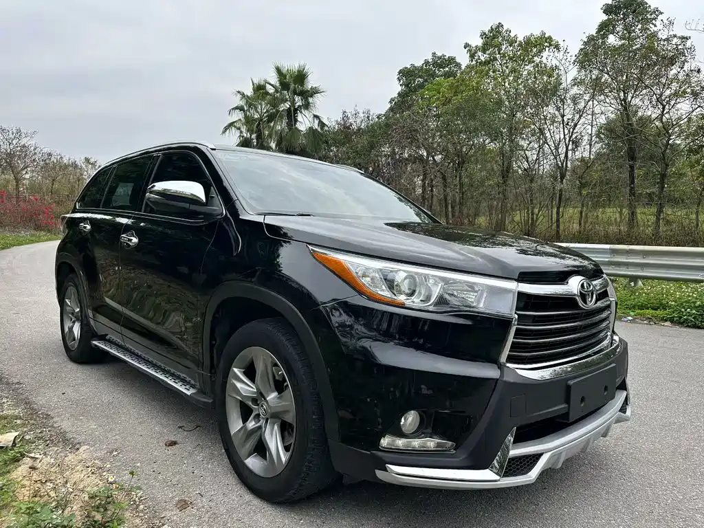 Toyota Highlander 2015 — фото 3