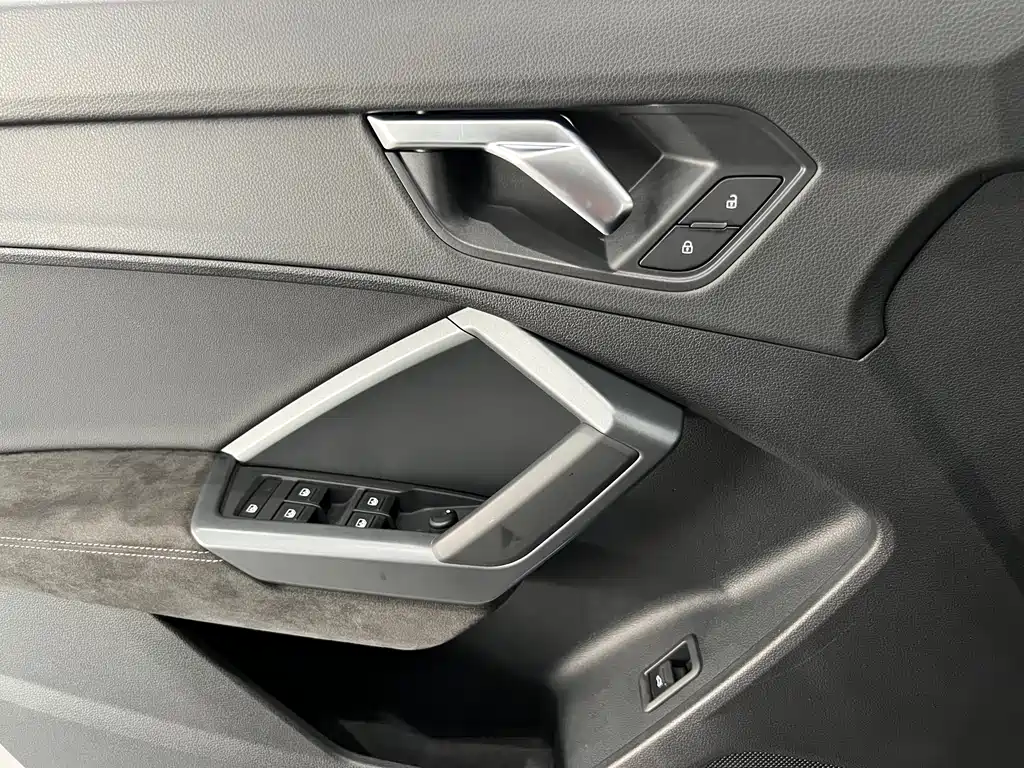 Audi Q3 Sportback 2023 — фото 42