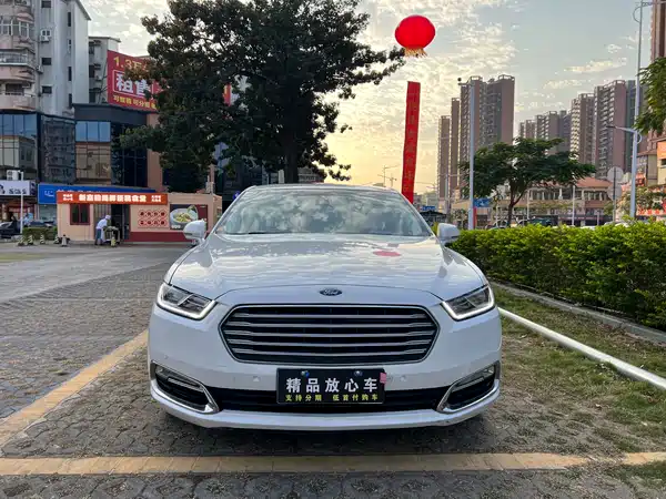 Ford Taurus 2015